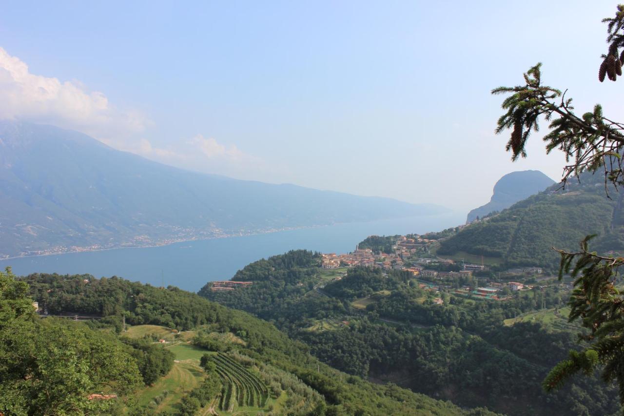 Appartamento San Lorenzo Tremosine Kültér fotó